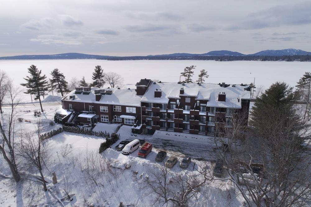 Hotel Lac Brome ラック・ブロム エクステリア 写真