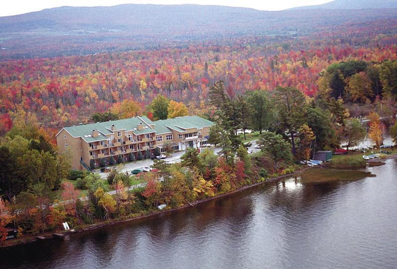 Hotel Lac Brome ラック・ブロム エクステリア 写真